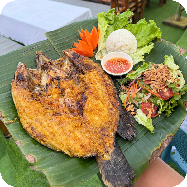 Cá mú nướng lá chuối - Năm Giã Seafood